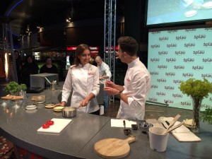 Showcooking a SPLAU amb l’actriu Hiba Abouk